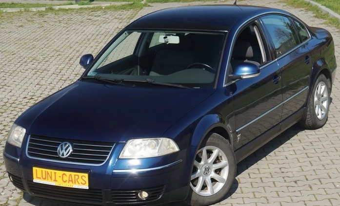 Volkswagen Passat cena 9000 przebieg: 240000, rok produkcji 2006 z Józefów małe 704